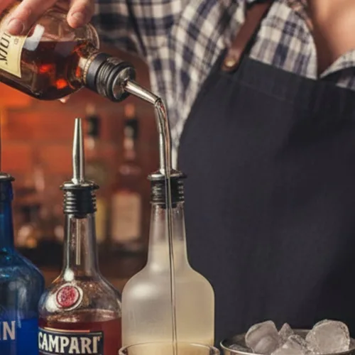 Miniatura 3 de Soro Essentials - Juego de 12 vertedores de botellas de licor cónicos de acero inoxidable - Vertedores de botellas de flujo medio para barra