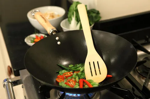 Miniatura 4 de Dexam 12108411 Wok antiadherente de acero al carbono con mango de madera 10.6 in/10.5 pulgadas, negro (revestimiento antiadherente)