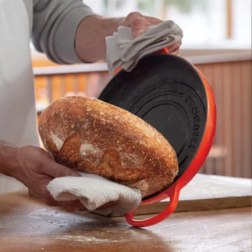Miniatura 5 de Le Creuset Horno de Pan de Hierro Fundido Esmaltado, Flame Llama