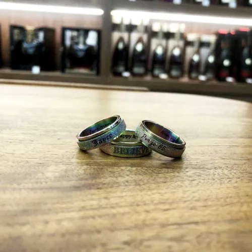 YUOTO Anillos giratorios personalizados para hombres con texto personalizado. Anillo giratorio personalizado y grabado para mujeres. Anillos de