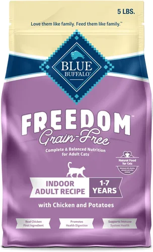 Blue Buffalo Freedom - Alimento seco natural para gatos adultos, sin granos, para interiores, pollo, 5 libras