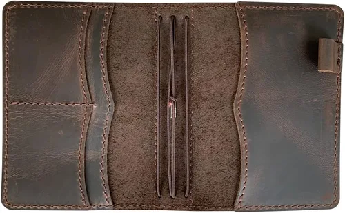Miniatura 4 de Cubierta para cuaderno de viajeros con bolsillos interiores, ranuras para tarjetas y soporte para bolígrafo, tamaño pasaporte, marrón oscuro