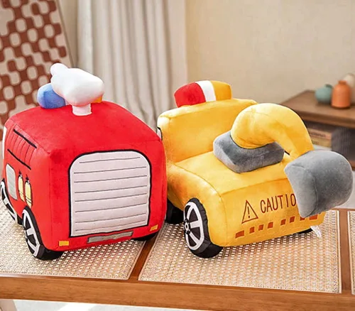 Miniatura 3 de XIYUAN Cojín de peluche rojo de autobús escolar con diseño de caricaturas, cojín de felpa para regalo de cumpleaños de niños (11 x 7 x 6 pulgadas)