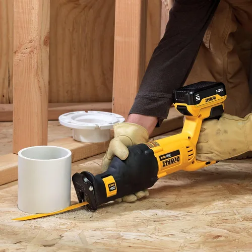 Miniatura 10 de DEWALT DCS380P1 Kit de sierra circular con batería de iones de litio 20V MAX