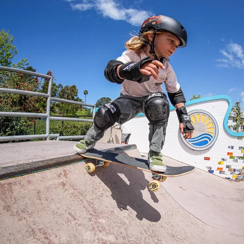 Miniatura 6 de 187 Killer Pads Conjunto de Seis Almohadillas, Coderas, Rodilleras y Muñequeras - Ideal para Skateboarding, Patinaje sobre Ruedas y Patinaje