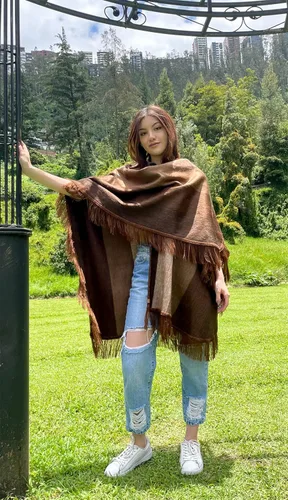Miniatura 8 de Poncho de alpaca súper cómodo