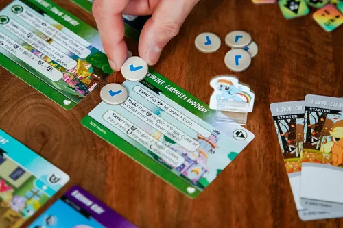 Miniatura 6 de Renegade Game Studios My Little Pony: Adventures in Equestria Juego de construcción de mazos para 1-4 jugadores