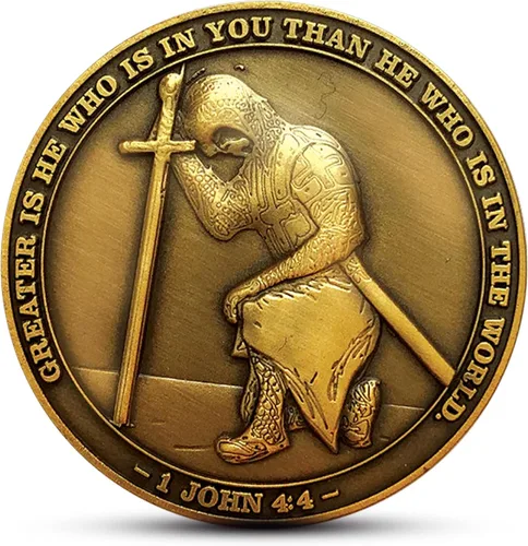 Miniatura 9 de The Task Ahead Coin, paquete a granel de 10, I Can Do All Things, monedas de desafío, chapado en oro antiguo, con un caballero templario arrodillado