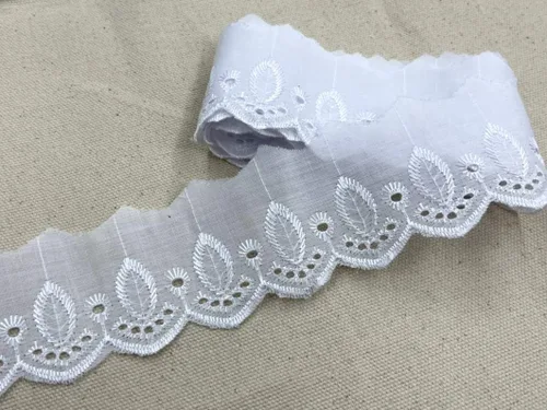 Miniatura 2 de AMORNPHAN 15 yardas de 2 pulgadas de ancho con ojales de algodón blanco con ribete de encaje, tela bordada floral, mantel, mantas, almohadas