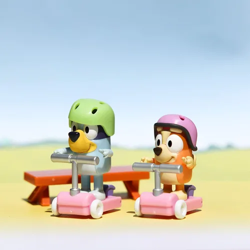 Miniatura 8 de Bluey Vehículo 2-Pack, 2.5-3" Bingo Figuras Articuladas - Scooter Time