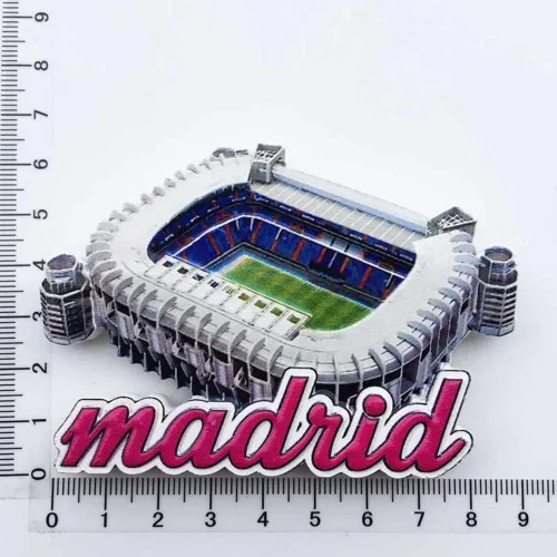 Imán de nevera Estadio Bernabeu Madrid España Resina 3D Artesanía Artesanía Turística Viaje Ciudad Recuerdo Colección Letra Frigorífico Pegatina