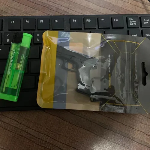 Miniatura 6 de SHANGMAOYO Mini llavero de pistola llavero con forma de pistola llavero táctico pequeño con forma de pistola regalo genial para hombres Negro