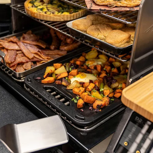 Miniatura 2 de Traeger Grills BAC609 ModiFIRE Accesorio de Plancha Reversible de Hierro Fundido para Parrilla