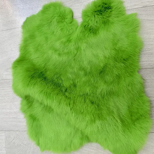 Miniatura 2 de Piel de conejo curtida naturalmente (piel de conejo de 10" por 12" con calidad de cuero para coser) Verde
