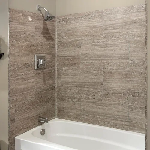 Miniatura 2 de Kit envolvente de ducha y bañera de azulejos de vinilo entrelazados impermeables Palisade en tierra griega de 25.6 x 14.8 pulgadas