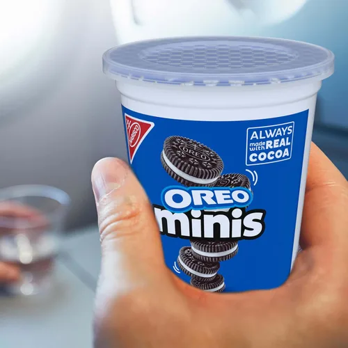 Miniatura 7 de OREO Minis - Galletas sándwich de chocolate, 12 tazas de aperitivos de 3.5 onzas