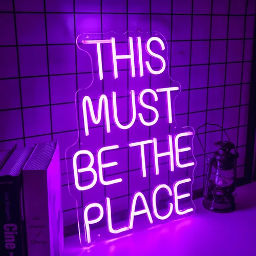 Letrero de neón con luz LED con texto en inglés «This Must Be The Place», decoración de pared para bodas, aniversarios, fiestas, dormitorio (morado)