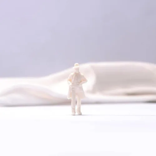 Miniatura 16 de Figuras en miniatura a escala 1:64, figura de acción de diorama de personas pequeñas, accesorios de escena de resina, muñequeras, figuras de Chica