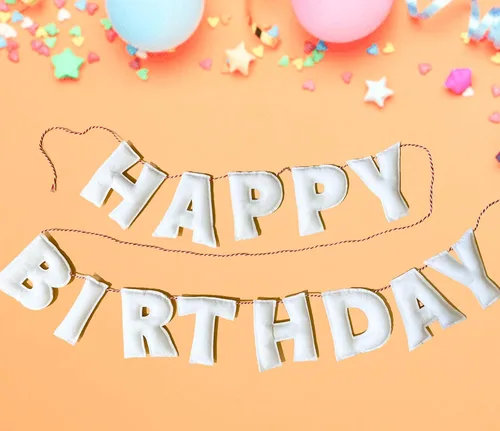 Cartel de feliz cumpleaños pre-encordado – Guirnalda de bola de fieltro, decoraciones de fiesta temática blanca, guirnalda de feliz cumpleaños,