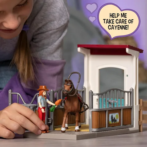 Miniatura 2 de Schleich Horse Club - Juego de juguetes de caballo de 25 piezas Hannah y Cayenne con caballeriza y accesorios - Etiqueta de nombre de establo