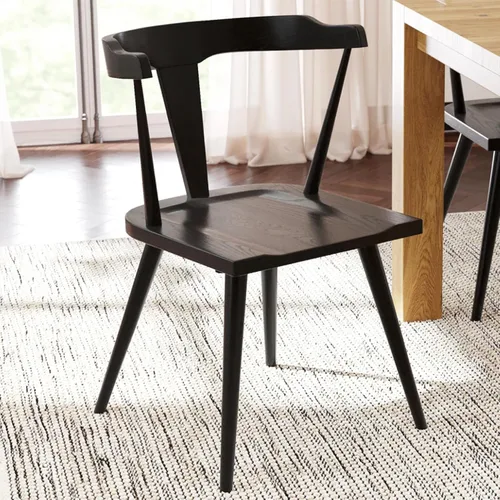 POLY & BARK Silla de Comedor Enzo Negra Moderna de Mediados de Siglo – Silla con Respaldo de Listones de Madera de Roble Macizo, Altura del Asiento