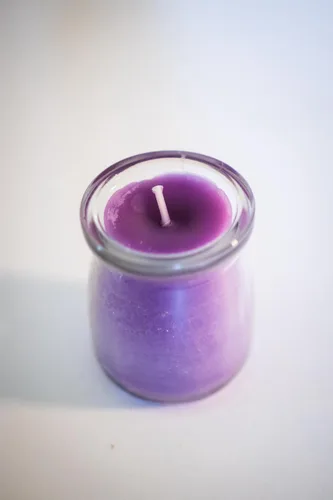 Miniatura 4 de BeeTheLight - Vela en tarro de cera de abeja con tapa de corcho, vela de aromaterapia de lavanda, 20 horas de tiempo de combustión, vela de cera