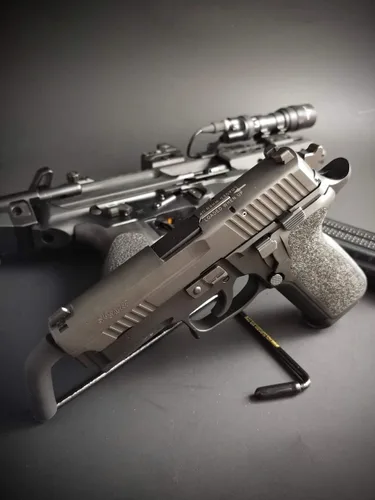 Miniatura 3 de Soporte para pistola de pistola fabricado en Estados Unidos en colgador de pistola de encimera de barril Base de 6 x 4 pulgadas (paquete de 3)