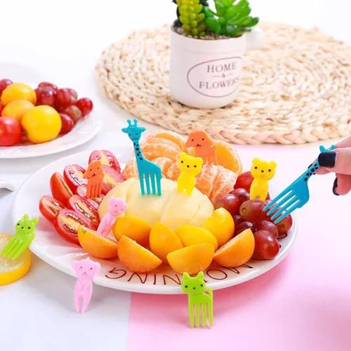 Miniatura 4 de Juego de cortadores y selladores de galletas mejorados Abruga para sándwich, cortador de verduras y sellos de frutas, molde con estrella