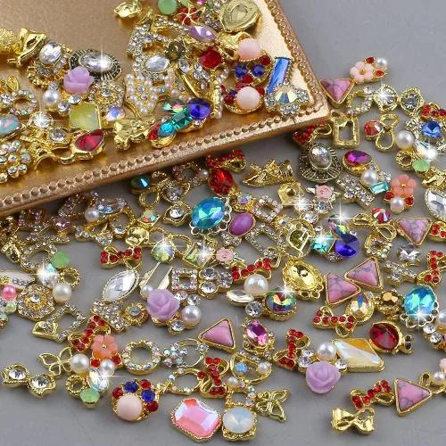 Miniatura 5 de 50 dijes de uñas dorados 3D para uñas acrílicas, estilos mixtos, diamantes de imitación para uñas, joyas de uñas de metal para arte de uñas