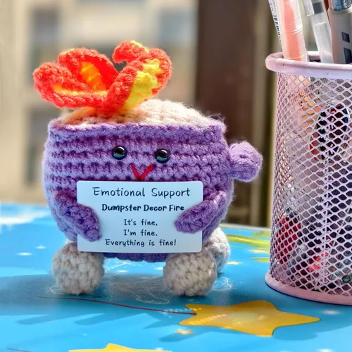 Miniatura 2 de Levvohd Decoración de Contenedor de Basura de Apoyo Emocional Fire, Divertida Muñeca de Ganchillo y Tejido Hecha a Mano, Lindos Accesorios de Morado