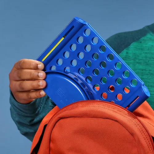 Miniatura 8 de Hasbro Grab and Go! Paquete (paquete de 4), juegos de mesa de viaje para niños, acorazado, Connect 4, ¿Adivina quién?, juegos de hipopótamos