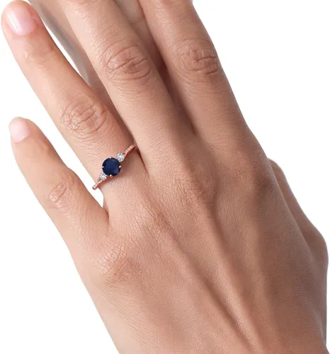 Miniatura 44 de Gem Stone King Anillo de compromiso de 3 piedras preciosas redondas de oro rosa de 10 quilates, 0.236 in, piedra natal, zafiro blanco y diamante