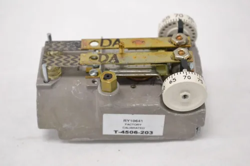 Miniatura 2 de Johnson Controls T-4506-203 Termostato de doble temperatura sin interruptor de indexación, acción directa, montaje horizontal