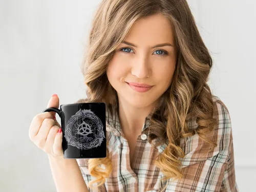 Miniatura 2 de Soul'n'Passions Triquetra Tree of Life - Taza de cerámica nórdica Yggdrasil, 11 onzas, color negro