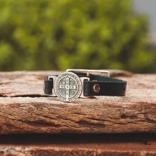 Miniatura 5 de Intercession Pulsera de protección de cuero genuino de San Benito - Hecho en Brasil