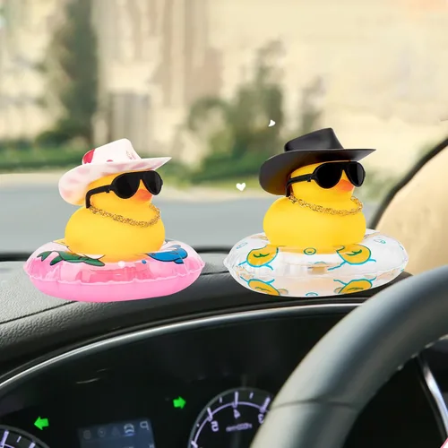 Miniatura 7 de wonuu Pato de Goma para Automóvil, Decoración de Pato Amarillo para Tablero con Sombrero de Sol, Anillo de Natación, Collar, Gafas de Sol