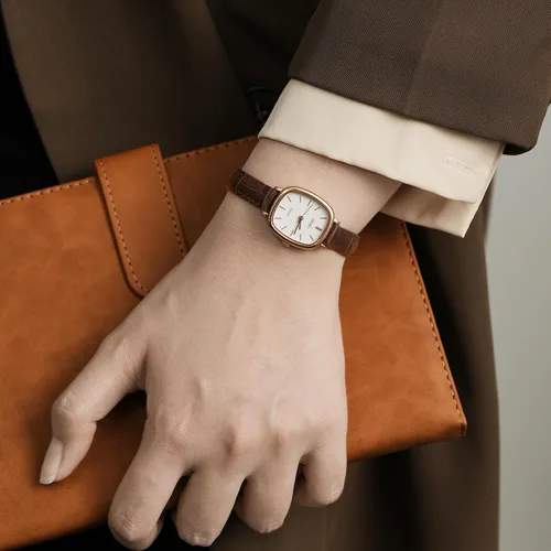 Miniatura 9 de Reloj clásico de cuarzo para mujer, elegante y resistente, con correa de piel de vacuno, perfecto para cualquier ocasión