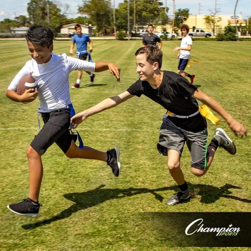 Miniatura 10 de Champion Sports Quick Release Flag Football Set – Durable Belt, 3 Detachable Flags & Adjustable Fit (25”-50”)