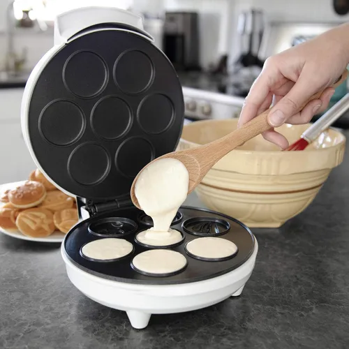 Miniatura 8 de Out of This World - Máquina de gofres para niños, haz 7 panqueques espaciales. Astronautas, lunas, estrellas y más en minutos, wafler eléctrico