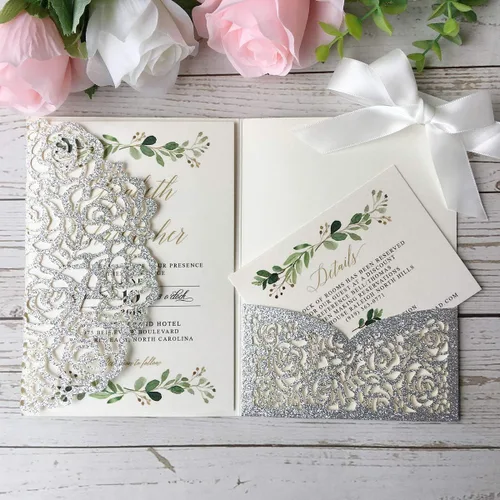 Kit de invitaciones de boda de 5.1 x 7.1 pulgadas, 20 piezas de purpurina plateada en blanco cortado con láser con sobres y bolsillo hueco de rosa