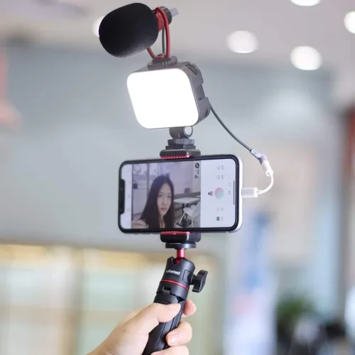 Miniatura 3 de VIJIM VL100C Luz de Video LED Bicolor para Cámara, Mini Luces LED de Cámara Recargables de 2000mAh, CRI95+ Regulable 2500-6500K Iluminación Ultra