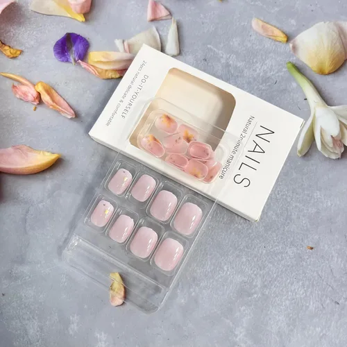 Miniatura 3 de Uñas postizas a presión de otoño con diseño de hoja de arce cortas y cuadradas en estilo francés con degradado - Lindas uñas acrílicas brillantes