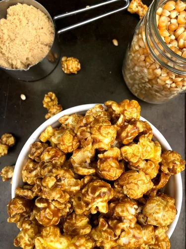 Miniatura 6 de Signature Popcorn, Cubo de regalo de agradecimiento de 1 galón, palomitas de maíz, recipiente de plástico reutilizable, aperitivo gourmet, sin