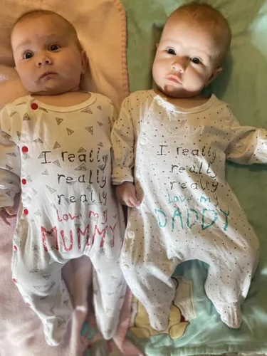 Miniatura 2 de KuKitty Mameluco con estampado de letras para bebés y niñas