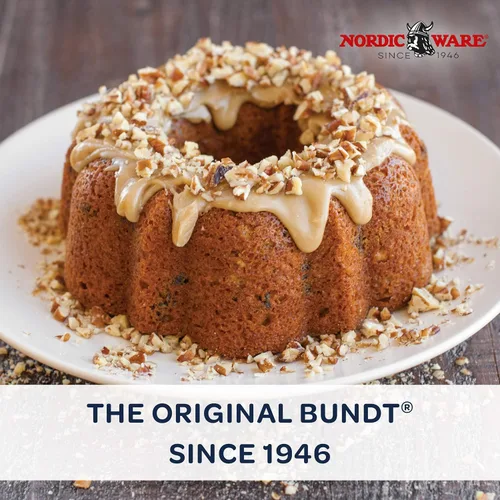 Miniatura 2 de Nordic Ware Platinum Anniversary Bundt Pan and Angel Food Cake Pan Bundle Juego de utensilios para hornear de 2 piezas
