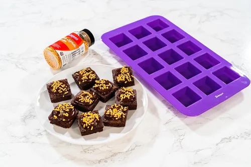 Miniatura 5 de Bakerpan Sartén de silicona para brownie con divisores, juego de 2 moldes para mordeduras de brownie, 15 cavidades de 1.5 pulgadas para chocolate