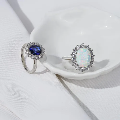 Miniatura 4 de Tienda Collection Platinum-Plated Sterling Silver Celebrity Kate Ring made with Infinite Elements Zirconia Accents