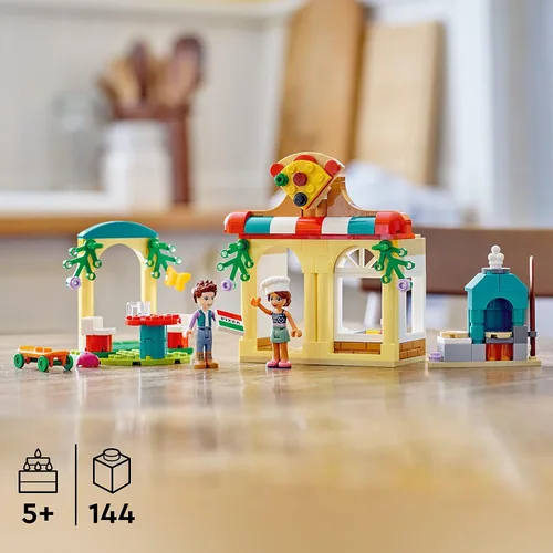 Miniatura 2 de LEGO Friends Heartlake City Pizzeria 41705 - Juego de restaurante, regalo creativo para nietos, juguetes para niños de 5 años con mini-muñecas