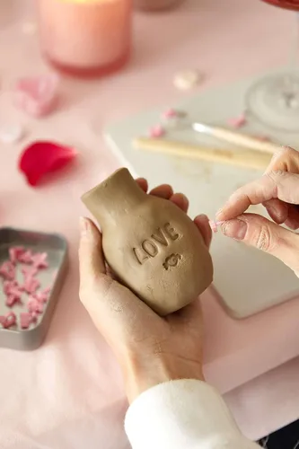 Miniatura 4 de Pott'd Arcilla que se Seca al Aire para Adultos Edición Especial Noche de Cita. Kit de Cerámica Casera para Principiantes para Adultos. Kit