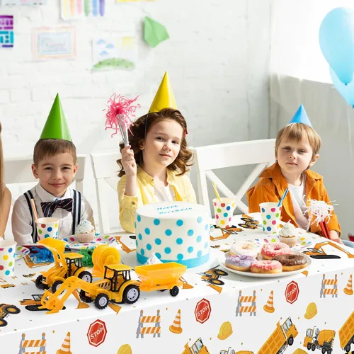 Miniatura 5 de Mantel de plástico de construcción de 3 piezas de 51 x 87 pulgadas, diseño de camión volquete y señal de tráfico, funda rectangular desechable